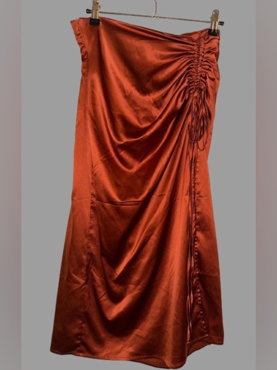 Ruched Side-Slit High Waist Satin Midi Skirt - Rust | Size Medium - Picture 2 of 4